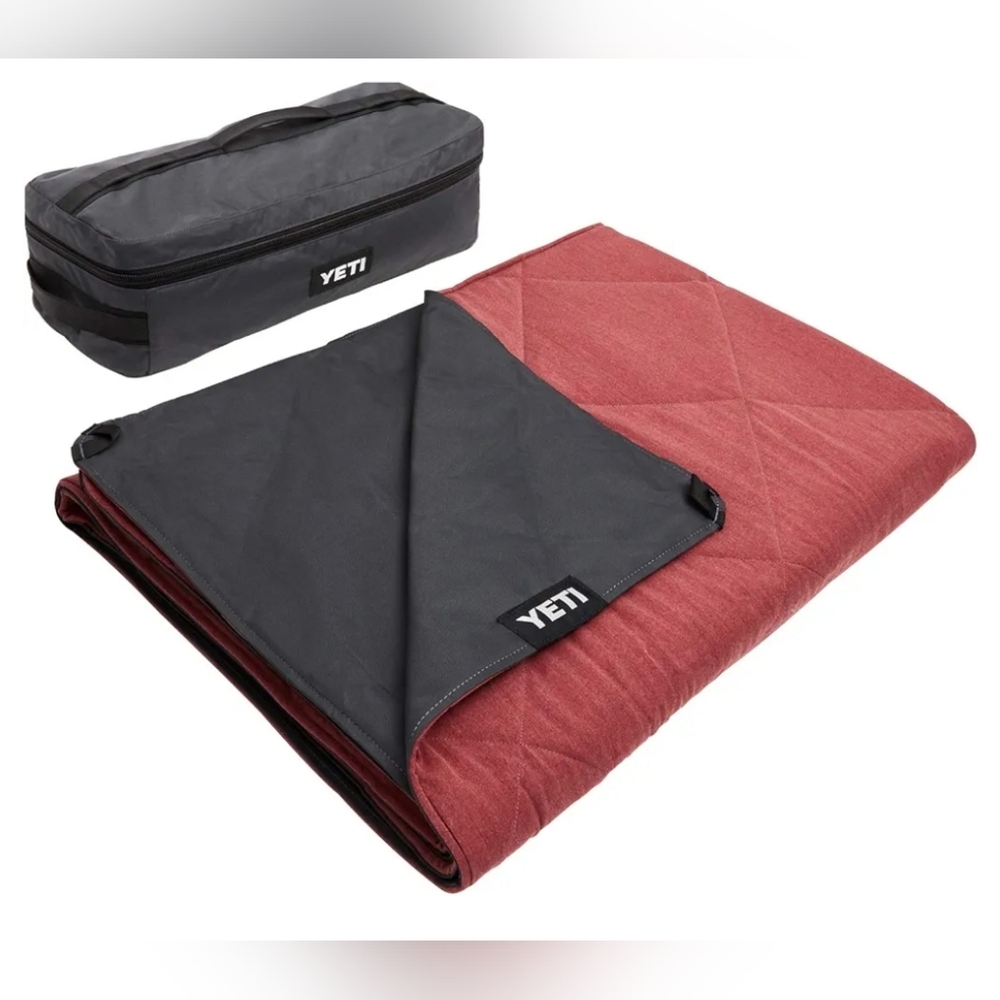 YETI Lowlands Blanket- Fireside Red